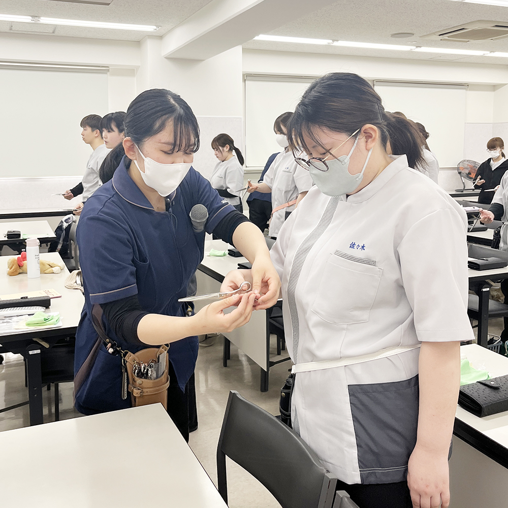 １年生、トリミング準備②